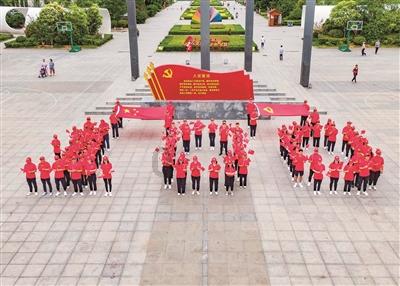 德州市卫健委顺利举办“翰墨飘香 书画传情”公益活动