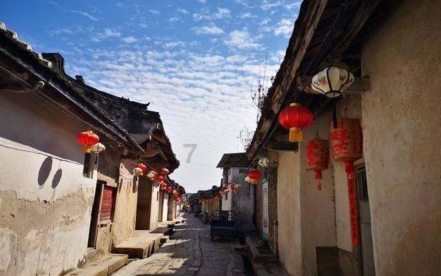 老师接送团出发!老师组团开车跨省送85名学生回家过年